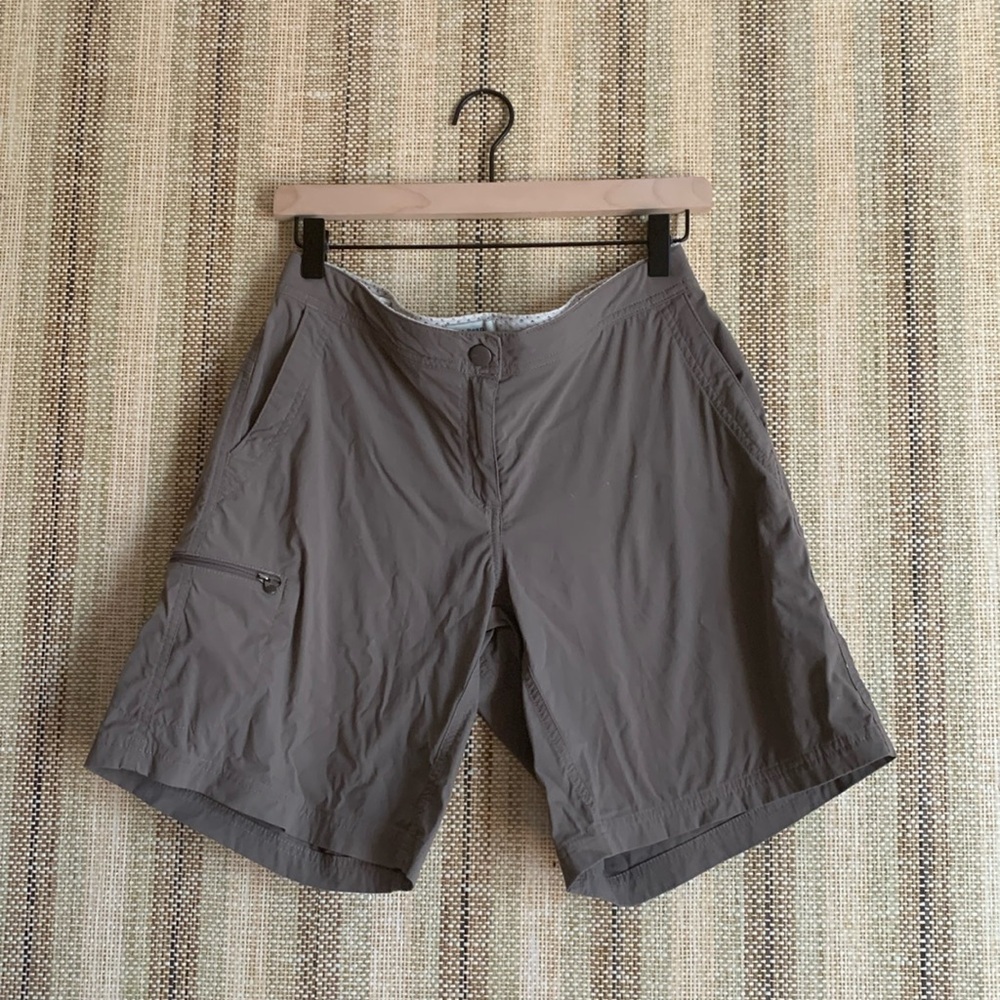 L.L Bean Water Repellent Shorts Women Size 6 Color Ash Outdoor Bottom Clothing